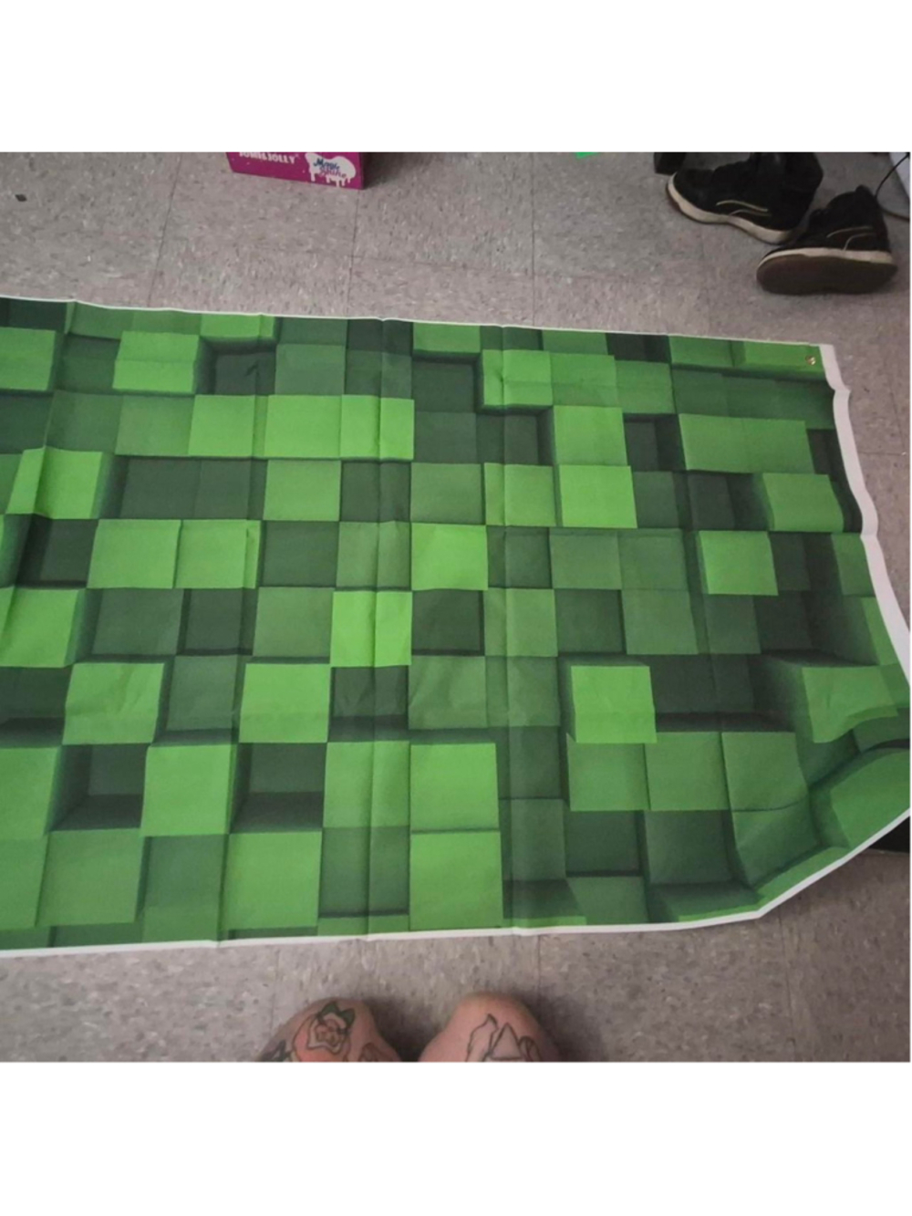 Green pixelated Minecraft Creeper back drop #minecraft #gaming